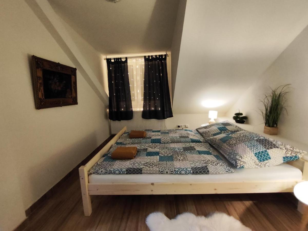Ferienwohnung Kralovak Králŭv Dvŭr Exterior foto