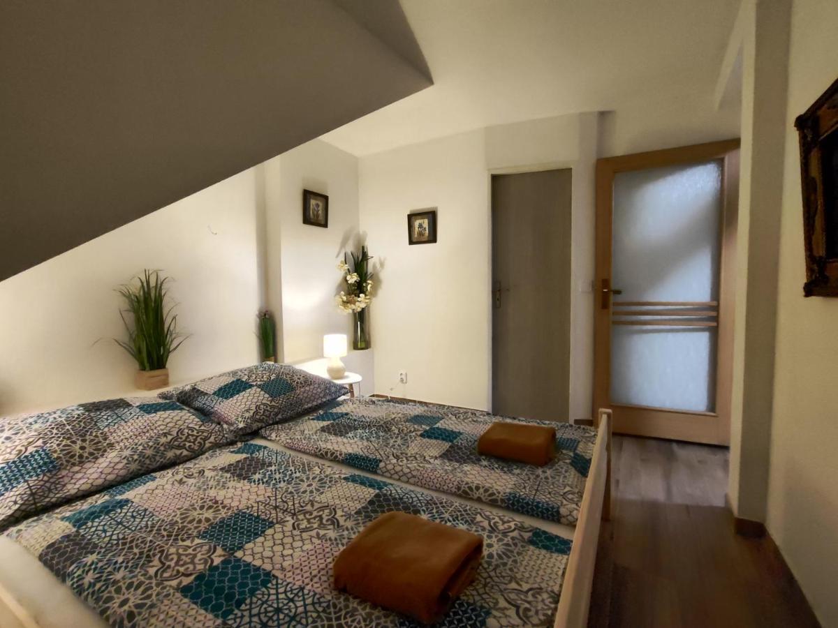 Ferienwohnung Kralovak Králŭv Dvŭr Exterior foto